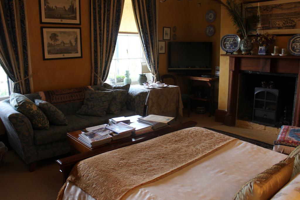 Ivy On Glenelg Bed & Breakfast Campbell Town Exterior photo