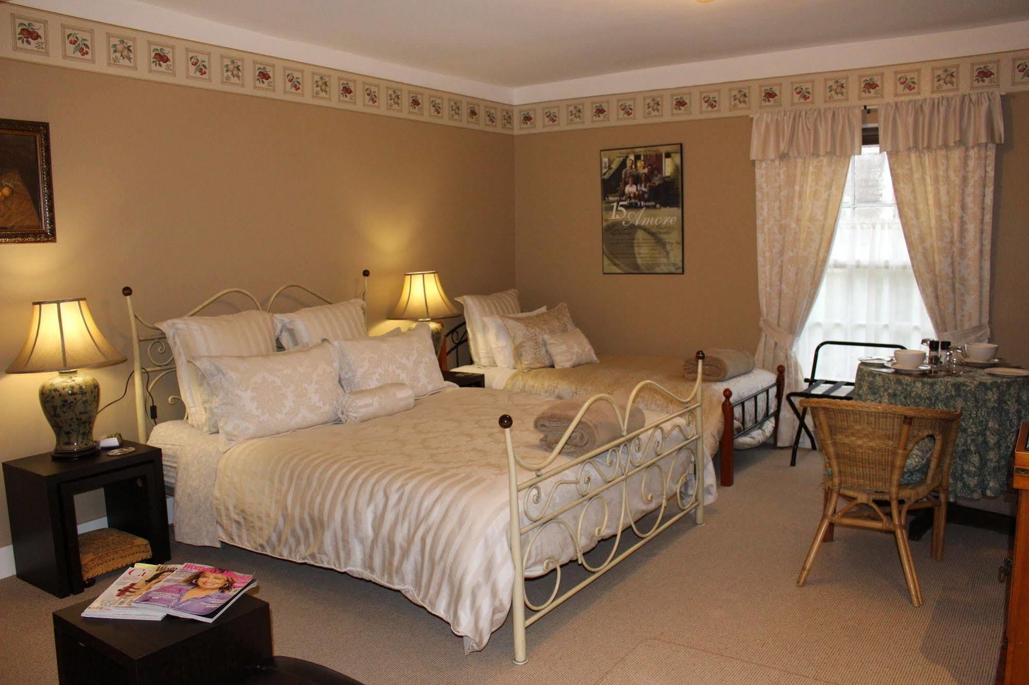 Ivy On Glenelg Bed & Breakfast Campbell Town Exterior photo